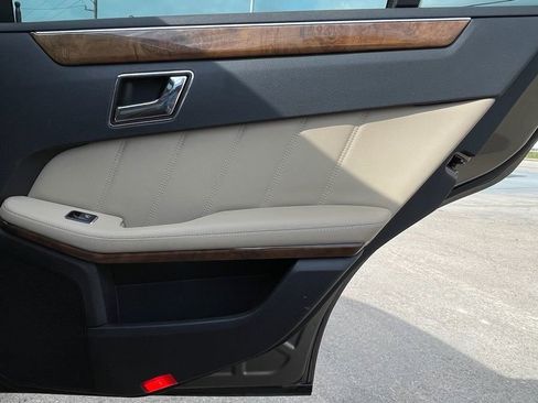 Used 2011 Mercedes-Benz E 350 4MATIC Sedan w/ Premium 1 Pkg image 37