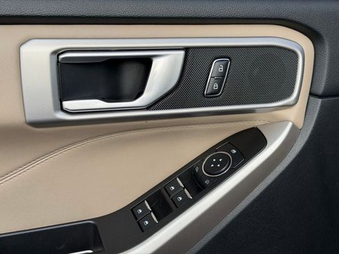 Certified 2023 Ford Explorer XLT w/ Equipment Group 202A image 33