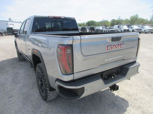 New 2026 GMC Sierra 2500 AT4 w/ AT4 Premium Plus Package AWD/4WD image 8