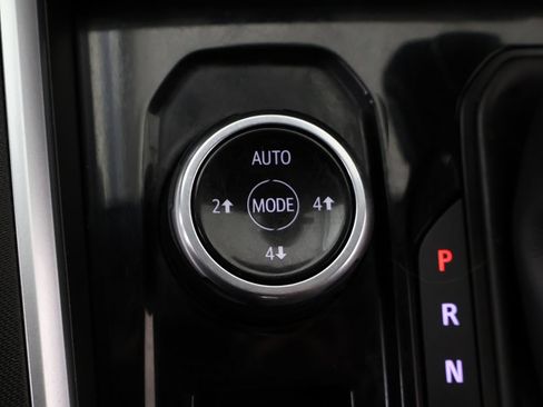 Used 2023 Chevrolet Colorado Trail Boss AWD/4WD image 46