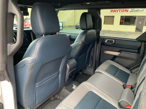 Used 2022 Ford Bronco Outer Banks w/ Sasquatch Package AWD/4WD image 11