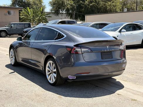 Used 2019 Tesla Model 3 Standard Range RWD image 2