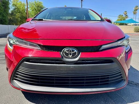 Used 2024 Toyota Corolla LE FWD image 3