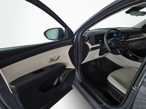 Used 2025 Hyundai Tucson SEL FWD image 31