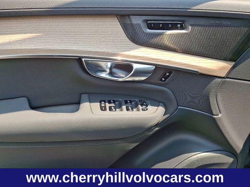 New 2025 Volvo XC90 B6 Plus w/ Protection Package Premier image 13