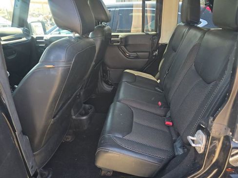 Used 2016 Jeep Wrangler Unlimited Sahara AWD/4WD image 8
