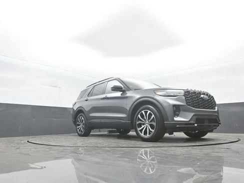 New 2026 Ford Explorer ST-Line RWD image 27