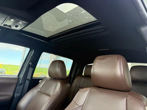 Used 2021 Toyota Tacoma Limited AWD/4WD image 16