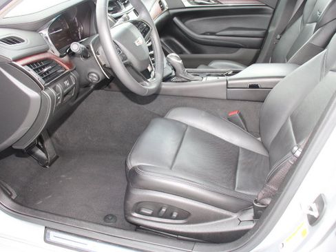 Used 2018 Cadillac CTS Luxury image 11