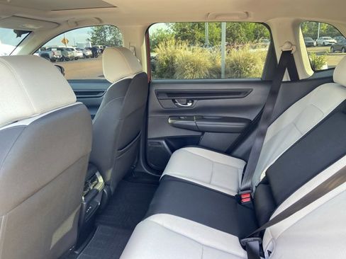 Used 2024 Honda CR-V EX image 17