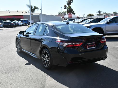 Used 2023 Toyota Camry SE FWD image 6