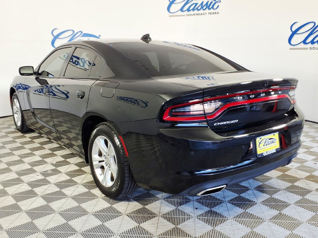 Used 2023 Dodge Charger SXT w/ Cold Weather Package RWD image 2