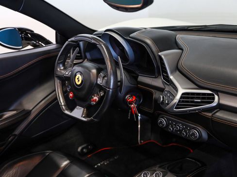 Used 2013 Ferrari 458 Spider RWD image 37
