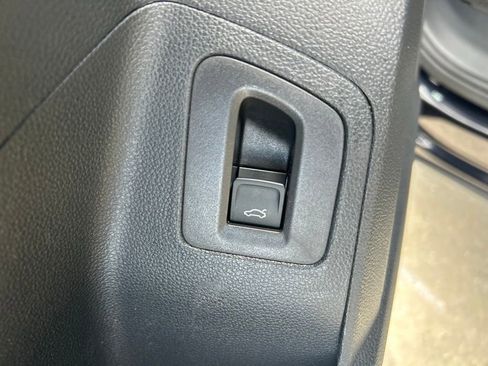 Used 2023 Volkswagen Atlas SE FWD image 52