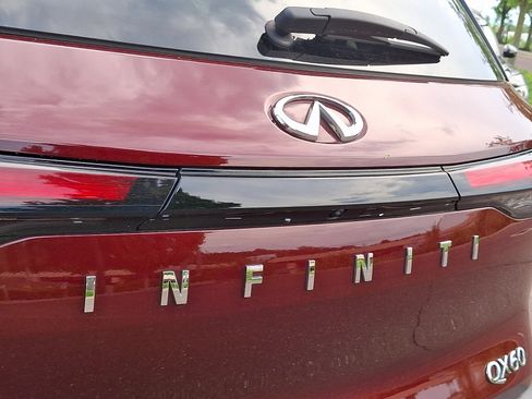 Used 2024 INFINITI QX60 Luxe AWD/4WD image 32