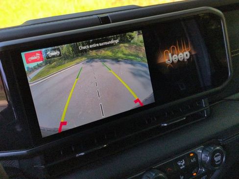 New 2025 Jeep Wrangler Unlimited Rubicon 392 image 37