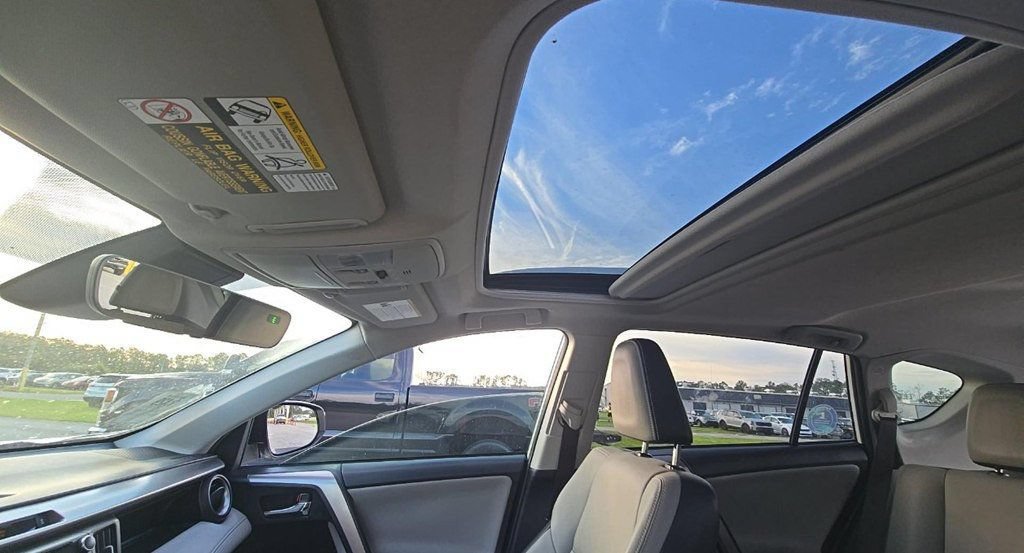 Used 2016 Toyota RAV4 Limited FWD image 13