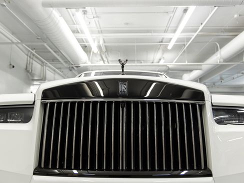 New 2026 Rolls-Royce Cullinan Black Badge image 13