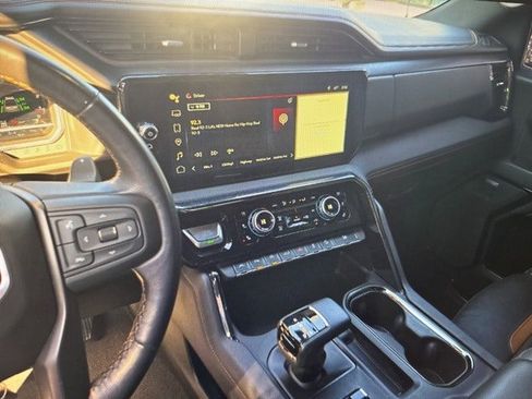 Used 2023 GMC Sierra 1500 AT4 w/ AT4 Premium Package image 7