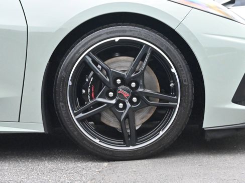 Used 2024 Chevrolet Corvette Stingray Premium Cpe w/ Z51 Performance Package RWD image 13