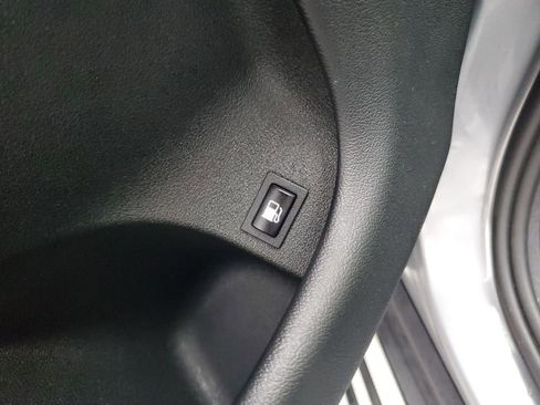 Used 2025 BMW X5 xDrive50e image 11