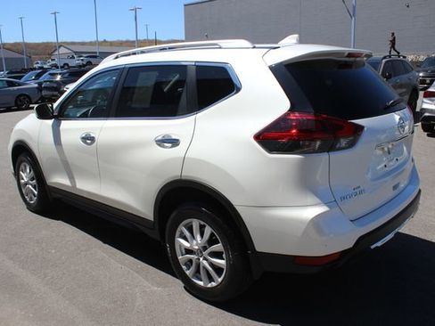 Used 2018 Nissan Rogue SV AWD/4WD image 27