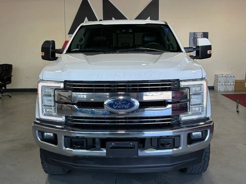 Used 2017 Ford F250 Lariat w/ Lariat Ultimate Package AWD/4WD image 2