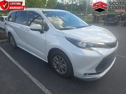 Used 2024 Toyota Sienna XLE w/ XLE Plus Package