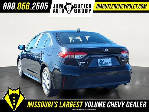 Used 2024 Toyota Corolla LE image 2
