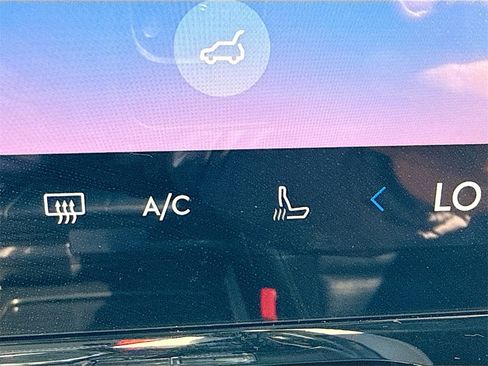 Used 2024 Lincoln Nautilus Reserve image 18