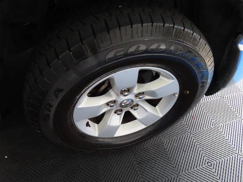 Used 2023 RAM 1500 Classic SLT w/ Trailer & Traction Group image 9