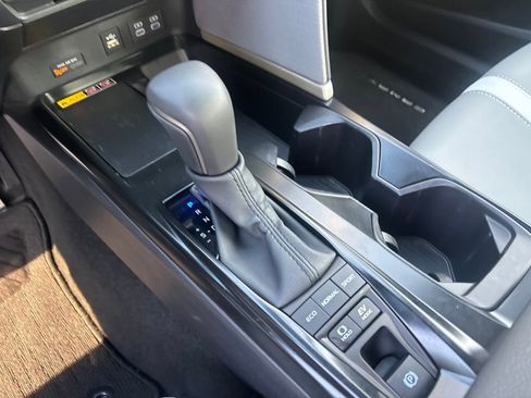 Certified 2025 Toyota Camry SE w/ Convenience Package image 18