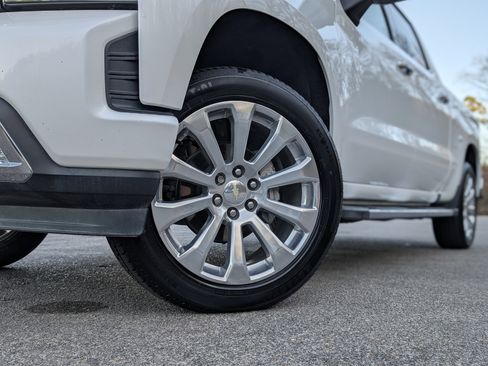 Used 2019 Chevrolet Silverado 1500 High Country image 36