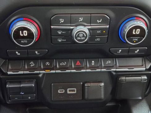 Used 2020 Chevrolet Silverado 1500 RST w/ Texas Edition AWD/4WD image 33