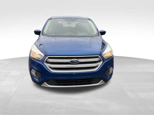 Used 2017 Ford Escape SE FWD image 2