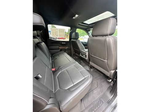 Used 2021 Chevrolet Silverado 1500 High Country w/ Technology Package image 19