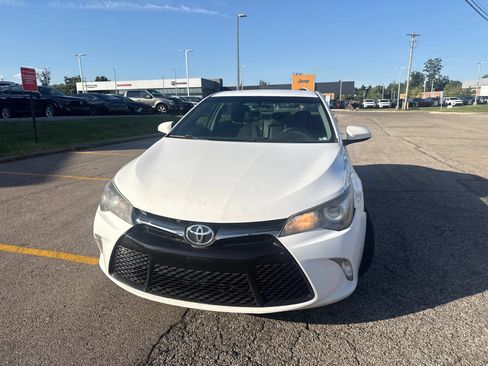 Used 2017 Toyota Camry SE FWD image 15
