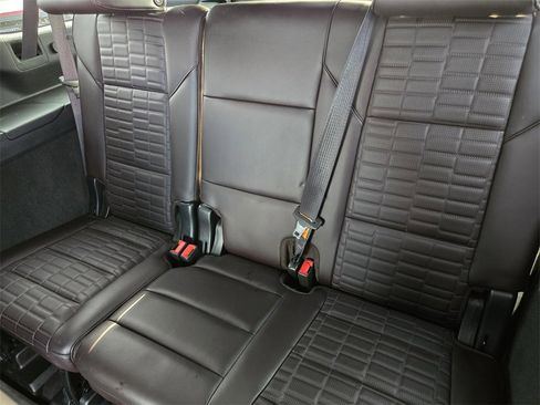 Used 2023 Cadillac Escalade ESV Sport Platinum image 19