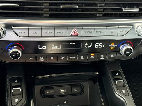 Used 2021 Kia Telluride SX w/ SX Prestige Package image 31