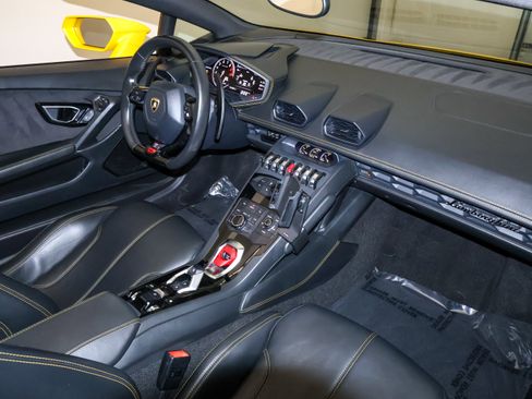 Used 2017 Lamborghini Huracan LP 610-4 AWD/4WD image 24