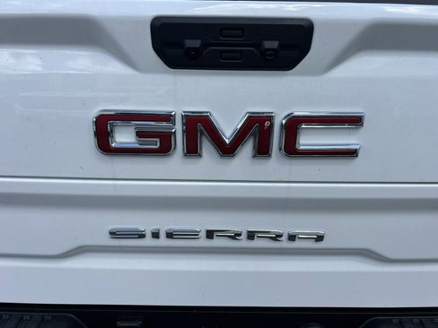 New 2026 GMC Sierra 1500 SLT w/ SLT Premium Plus Package AWD/4WD image 11