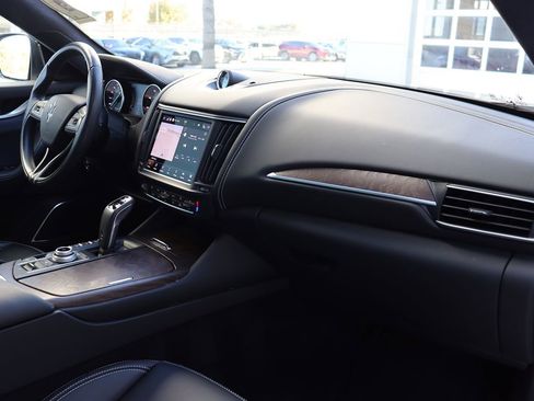 Used 2022 Maserati Levante GT image 20