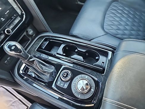 Used 2021 INFINITI QX80 Sensory w/ All-Season Package image 27