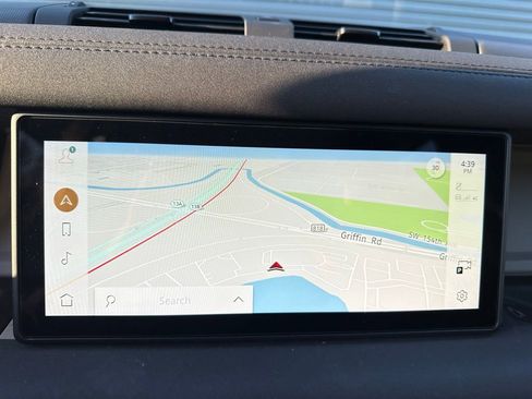 Used 2023 Land Rover Defender 110 S image 27