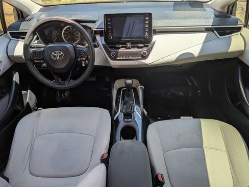 Used 2020 Toyota Corolla LE FWD image 29
