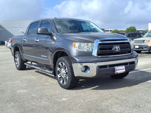 Used 2012 Toyota Tundra 2WD CrewMax w/ SR5 Pkg image 2