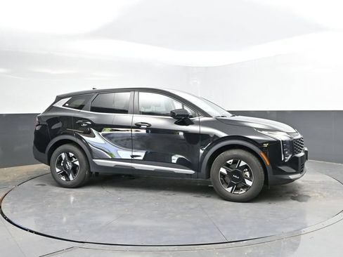 Used 2026 Kia Sportage LX AWD/4WD image 3