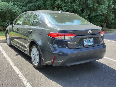 Certified 2025 Toyota Corolla LE w/ LE Premium Package AWD/4WD image 9