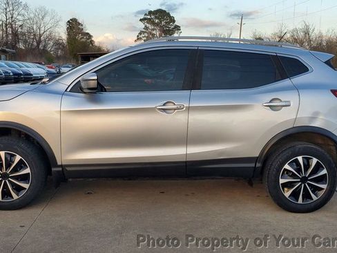 Used 2017 Nissan Rogue Sport SV image 13