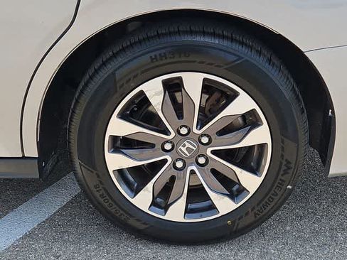 Used 2022 Honda Odyssey EX-L image 13